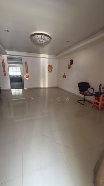 2-storey Terraced House for Sale in Bandar Mahkota Cheras (Cheras) - PJ Low - Living Room - PropertyGuru.com.my