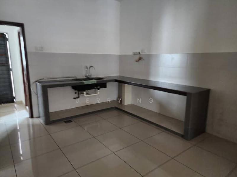 Rumah Teres 2-Tingkat untuk Disewa di Johor Bahru (Johor) - Jerry Ng - Kitchen - PropertyGuru.com.my