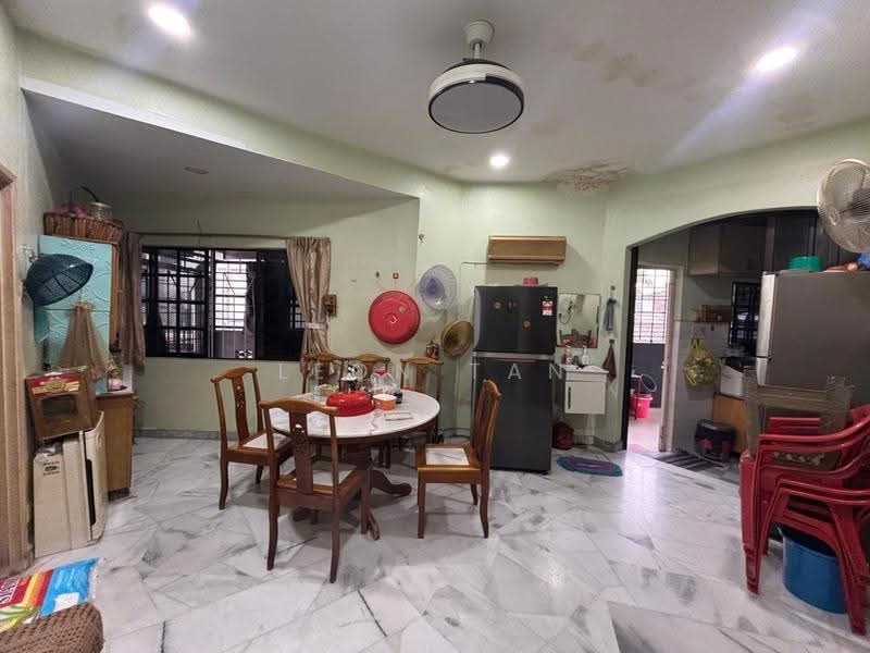 Rumah Teres 1-Tingkat untuk Dijual di Seksyen 14 (Petaling Jaya) - Leon Tan - Living Room - PropertyGuru.com.my