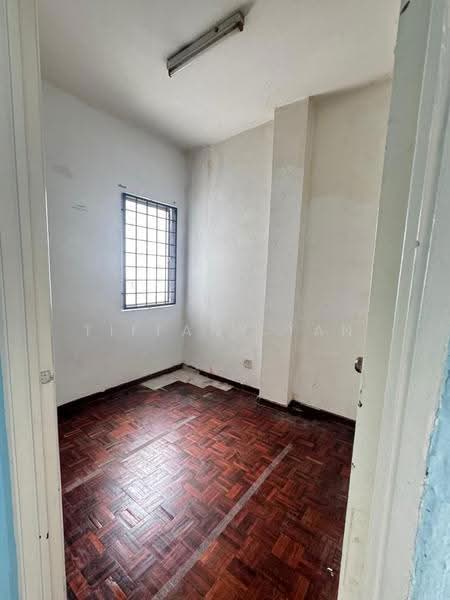 Pangsapuri untuk Disewa di Teratai Mewah Apartment Block 15,17,19,21 - Tiffany Tan - Interior - PropertyGuru.com.my