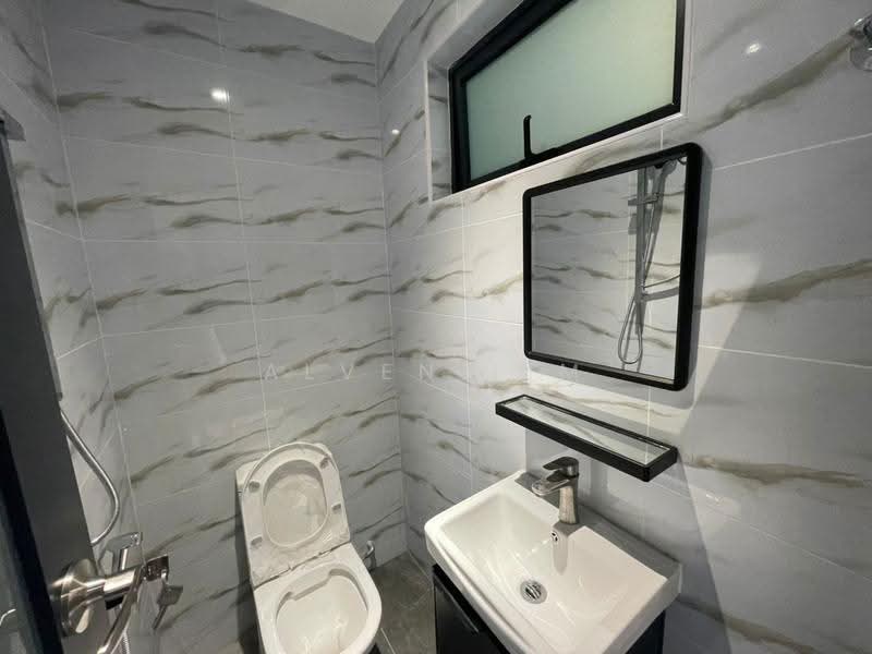 Rumah Teres 2-Tingkat untuk Dijual di Taman Sri Bintang (Kepong) - Alven Lim - Bathroom - PropertyGuru.com.my