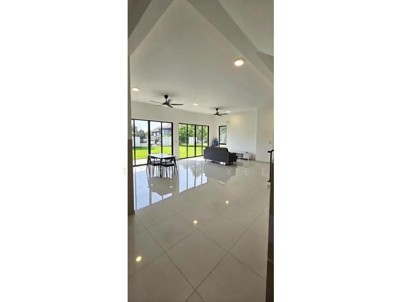 Rumah Berkembar untuk Disewa di Taman Tasik Semenyih (Semenyih) - Terry Yee - Living Room - PropertyGuru.com.my