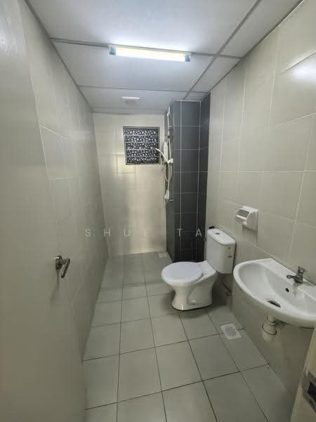 Pangsapuri untuk Disewa di Seruling Apartment - Shue Tan - Bathroom - PropertyGuru.com.my