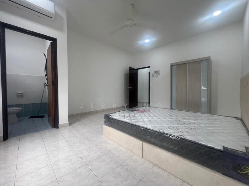 Terraced House for Rent in Taman Mutiara Rini (Skudai) - Jerry Ng - Bedroom - PropertyGuru.com.my