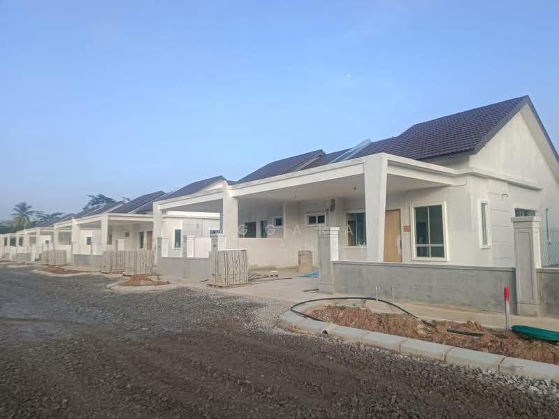 Rumah Berkembar untuk Dijual di Rumah Setingkat Semi-D di Sik Kedah (Sik) - Sanggaran Muniandy - Exterior - PropertyGuru.com.my