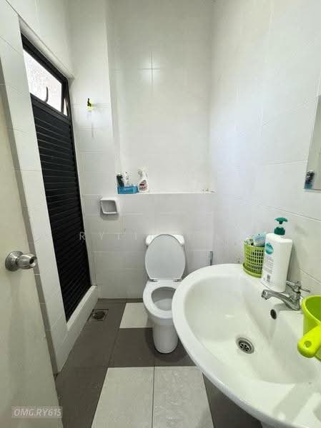 2-storey Terraced House for Sale in Kota Bayuemas (Klang) - Rylin Tan - Bathroom - PropertyGuru.com.my