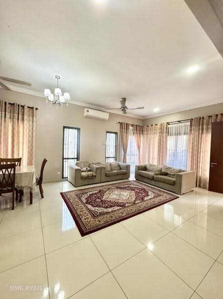 2-storey Terraced House for Sale in Kota Bayuemas (Klang) - Rylin Tan - Living Room - PropertyGuru.com.my