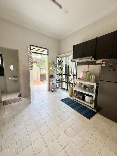 2-storey Terraced House for Sale in Kota Bayuemas (Klang) - Rylin Tan - Kitchen - PropertyGuru.com.my