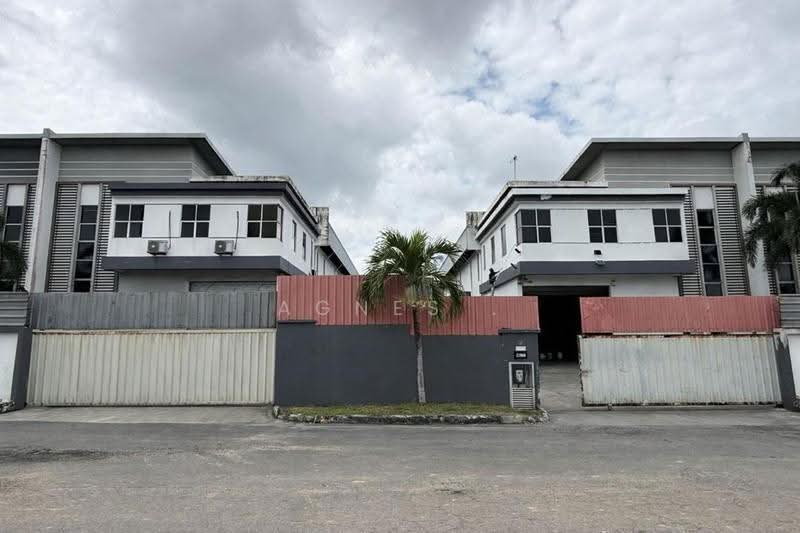 Cluster Factory for Rent in Taman Perindustrian Tropika (Ulu Tiram) - Agnes . - Exterior - PropertyGuru.com.my