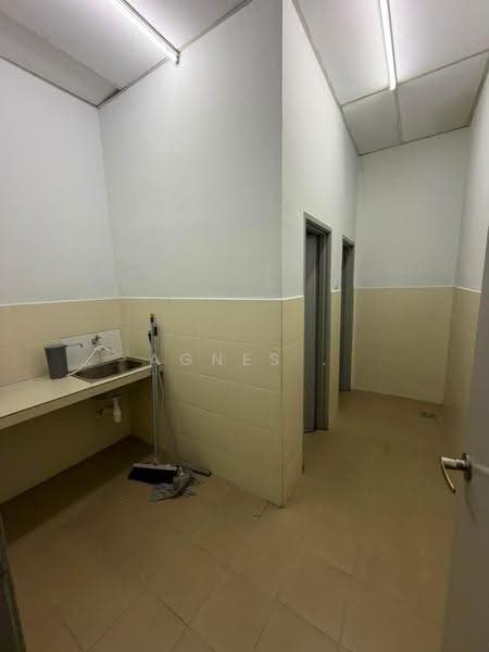 Cluster Factory for Rent in Taman Perindustrian Tropika (Ulu Tiram) - Agnes . - Interior - PropertyGuru.com.my