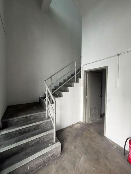 Cluster Factory for Rent in Taman Perindustrian Tropika (Ulu Tiram) - Agnes . - Corridor - PropertyGuru.com.my