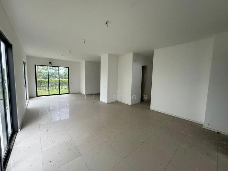 3-storey Terraced House for Sale in Tamansari (Rawang) - Junior Ong - Living Room - PropertyGuru.com.my