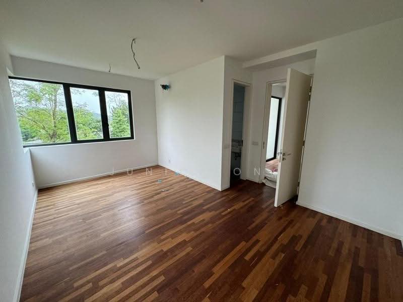 3-storey Terraced House for Sale in Tamansari (Rawang) - Junior Ong - Bedroom - PropertyGuru.com.my