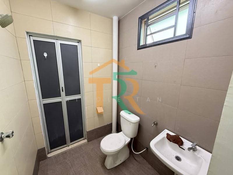 Terraced House for Sale in Taman Pagoh Jaya (Pagoh) - Micole Tan - Bathroom - PropertyGuru.com.my