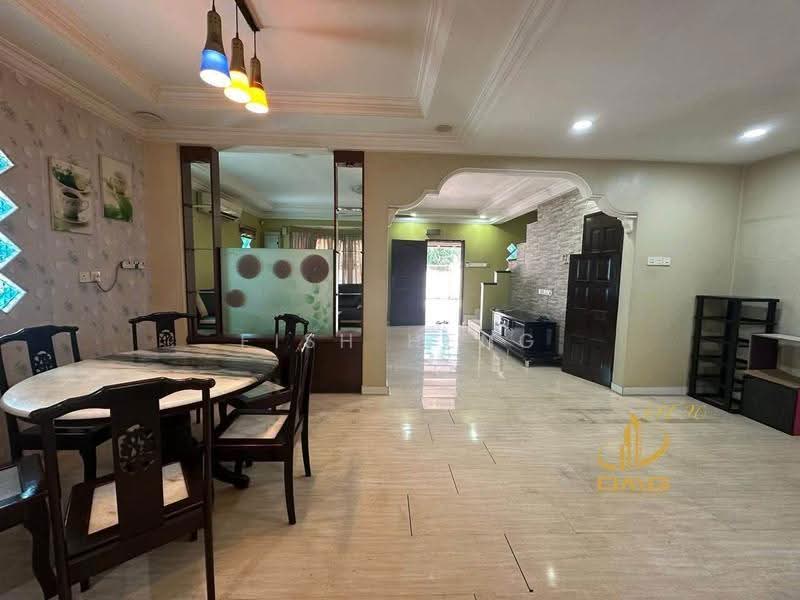 Terraced House for Sale in Bandar Botanic (Klang) - Fish Heng - Dining Room - PropertyGuru.com.my