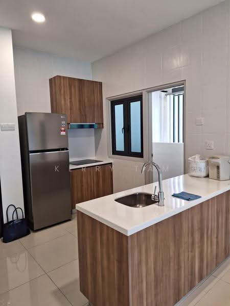 Kediaman Servis untuk Dijual di Pacific Star - Kerry Tam - Kitchen - PropertyGuru.com.my