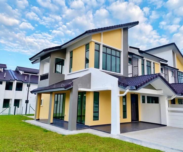 2-storey Terraced House for Sale in Bandar Tiram (Ulu Tiram) - Joyce Ong - Exterior - PropertyGuru.com.my