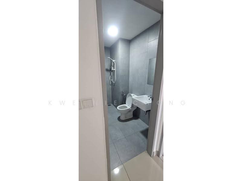 Kediaman Servis untuk Dijual di M Vertica - Kweenie Chong - Bathroom - PropertyGuru.com.my