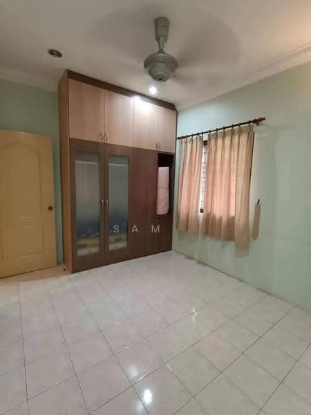 Rumah Berkembar untuk Dijual di Bandar Baru Sri Klebang (Chemor) - Sam . - Bedroom - PropertyGuru.com.my