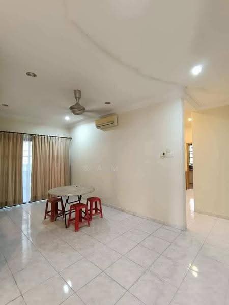 Rumah Berkembar untuk Dijual di Bandar Baru Sri Klebang (Chemor) - Sam . - Living Room - PropertyGuru.com.my