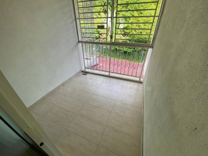Rumah Teres 2-Tingkat untuk Dijual di Kajang (Selangor) - Azli Ibrahim - Balcony - PropertyGuru.com.my