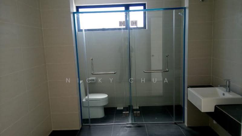 Semi-Detached House for Sale in Setia Ecohill (Semenyih) - Nicky Chua - Bathroom - PropertyGuru.com.my
