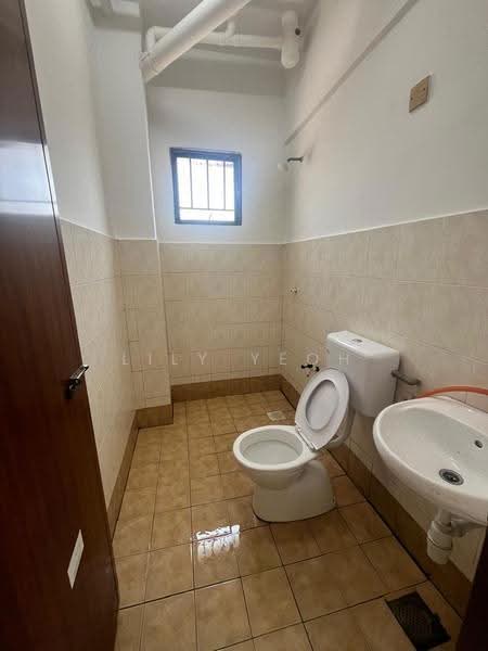 Pangsapuri untuk Disewa di Vista Bayu - LILY YEOH - Bathroom - PropertyGuru.com.my