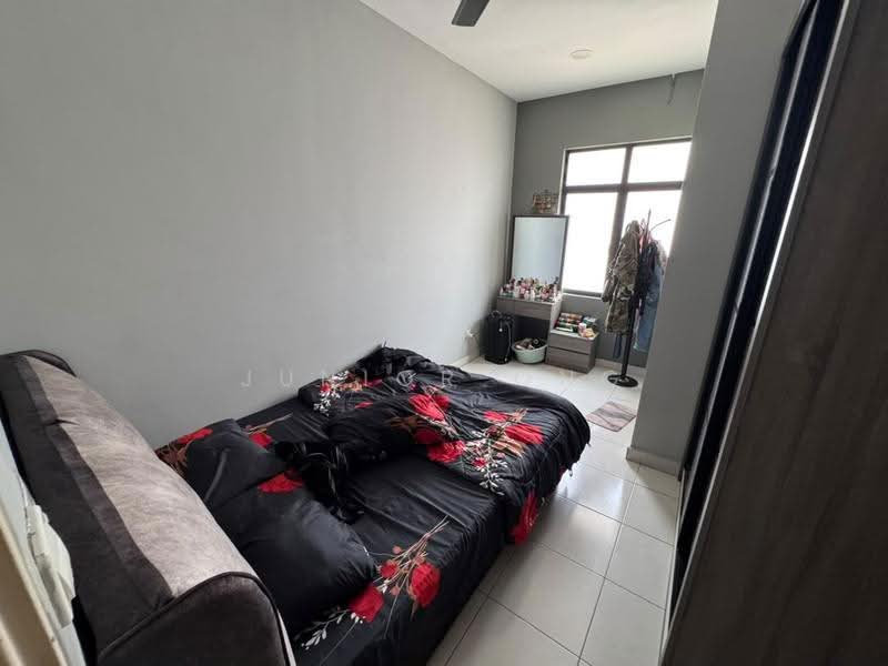 2-storey Terraced House for Sale in M Residence 2 (Rawang) - Junior Ong - Bedroom - PropertyGuru.com.my