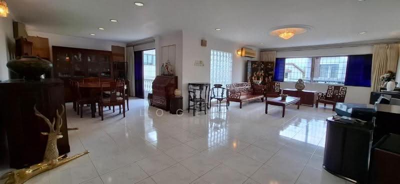 Bungalow House untuk Dijual di Taman Desa (Kuala Lumpur) - Loges . - Living Room - PropertyGuru.com.my