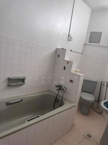 2-storey Terraced House for Sale in Rasah Jaya (Rasah) - Chong Ming Ming - Bathroom - PropertyGuru.com.my