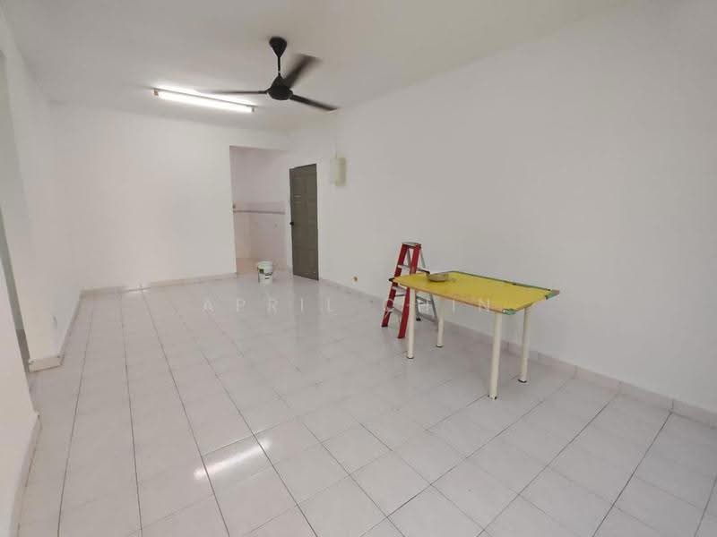 Condominium for Rent at Selesa Puteri Condominium - April Chin - Living Room - PropertyGuru.com.my