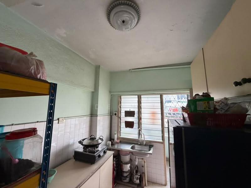 Flat for Sale at Taman Connaught Flat (Low Rise) - Leedeon Tan - Kitchen - PropertyGuru.com.my