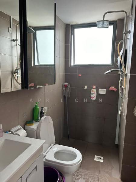 Kediaman Servis untuk Disewa di ARC @ Austin Hills - April Chin - Bathroom - PropertyGuru.com.my