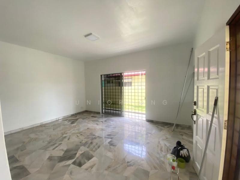 Bungalow House for Sale in Rawang (Selangor) - Junior Ong - Living Room - PropertyGuru.com.my