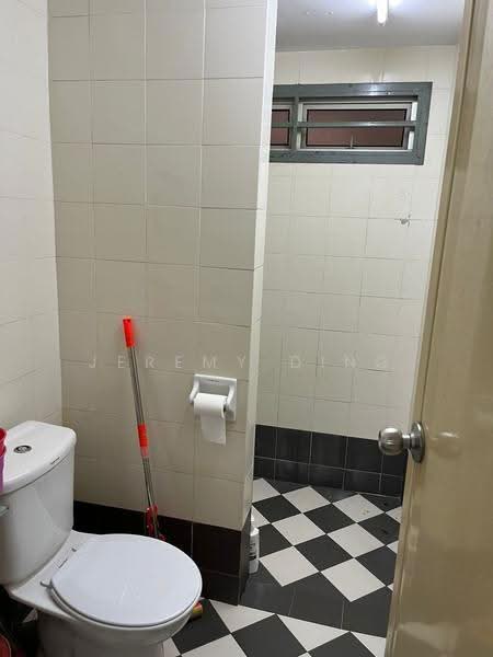 Kediaman Servis untuk Disewa di The Embassy (Bangunan Duta Impian) - Jeremy Ding - Bathroom - PropertyGuru.com.my