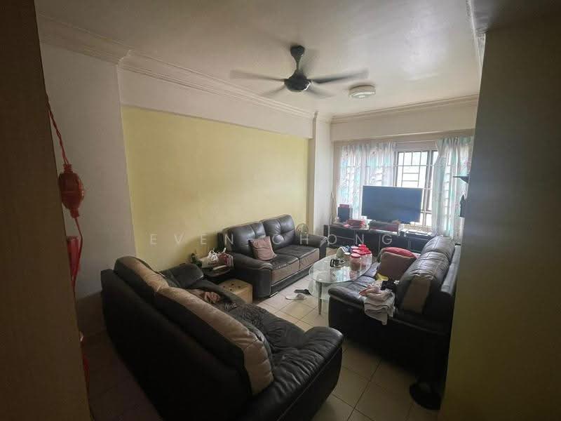Kondominium untuk Dijual di Glen View Villa - Even Chong - Living Room - PropertyGuru.com.my