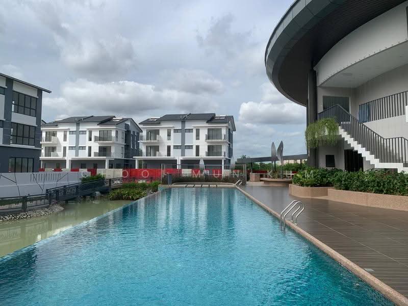 Semi-Detached House for Sale in Kwasa Damansara (Sungai Buloh) - Chooi Mun Kum - Exterior - PropertyGuru.com.my