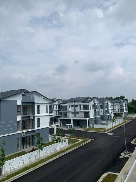 Semi-Detached House for Sale in Kwasa Damansara (Sungai Buloh) - Chooi Mun Kum - Exterior - PropertyGuru.com.my