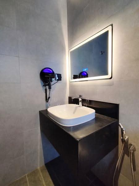 Service Residence for Rent at V Residence 2 @ Sunway Velocity - Justin Chong - Bathroom - PropertyGuru.com.my