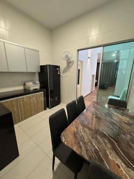 2-storey Terraced House for Sale in Taman Mount Austin (Tebrau) - Daniel Yong - Kitchen - PropertyGuru.com.my