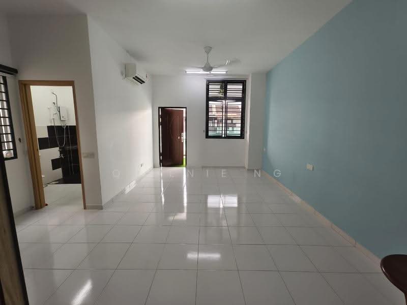 2-storey Terraced House for Sale in Setia Tropika (Johor Bahru) - Queenie Ng - Living Room - PropertyGuru.com.my