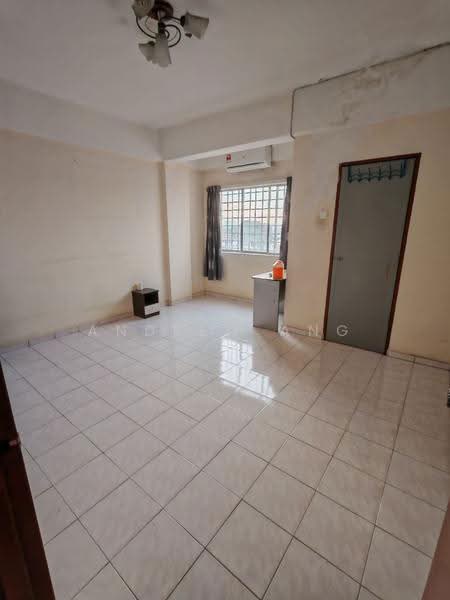 Pangsapuri untuk Dijual di Pangsapuri Perdana Villa - Andrew Ang - Living Room - PropertyGuru.com.my