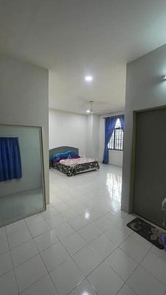 2-storey Terraced House for Sale in Ipoh (Perak) - Sam . - Bedroom - PropertyGuru.com.my