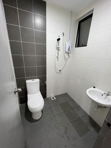 Kondominium untuk Disewa di Damai Vista - Olivia Ng - Bathroom - PropertyGuru.com.my