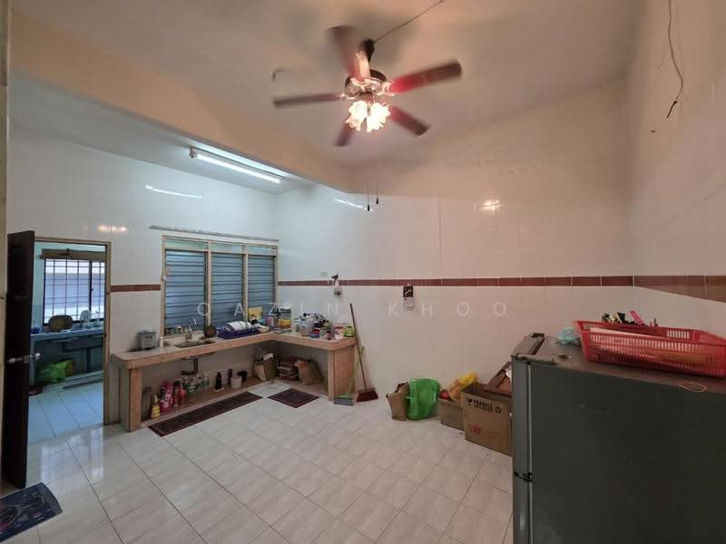 Rumah Teres 2-Tingkat untuk Dijual di Bandar Baru Tambun (Tambun) - Qazin Khoo - Kitchen - PropertyGuru.com.my