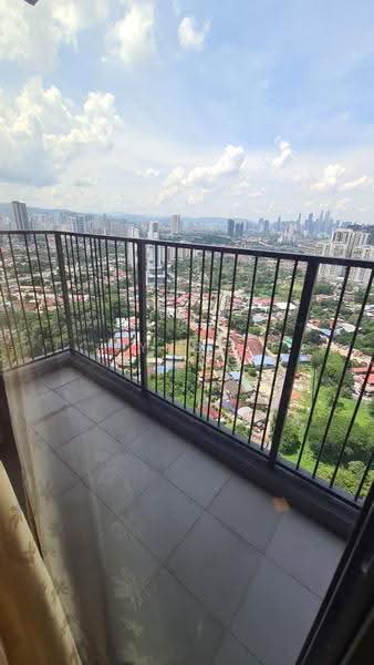 Kediaman Servis untuk Disewa di M Arisa - Yubi Leong - Balcony - PropertyGuru.com.my