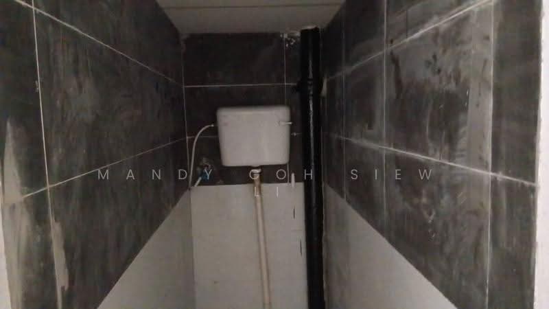 Shop for Rent in Taman Tasek (Johor Bahru) - Mandy Goh Siew Li - Bathroom - PropertyGuru.com.my