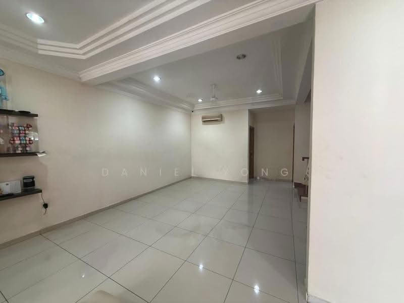 Rumah Teres 2-Tingkat untuk Dijual di Taman Suria (Johor Bahru) - Daniel Yong - Living Room - PropertyGuru.com.my