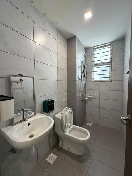 Service Residence for Rent at SKS Habitat - Mandy Goh Siew Li - Bathroom - PropertyGuru.com.my