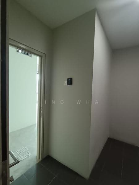 Shop / Office untuk Disewa di Taman Melawati (Ulu Kelang) - King Wha - Entrance - PropertyGuru.com.my